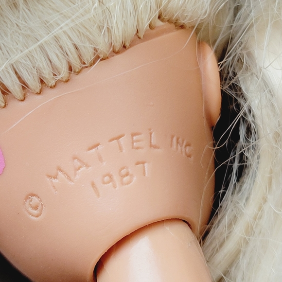 Vintage Barbie Dolls Set of 7 with Accessories - Picture 10 of 16